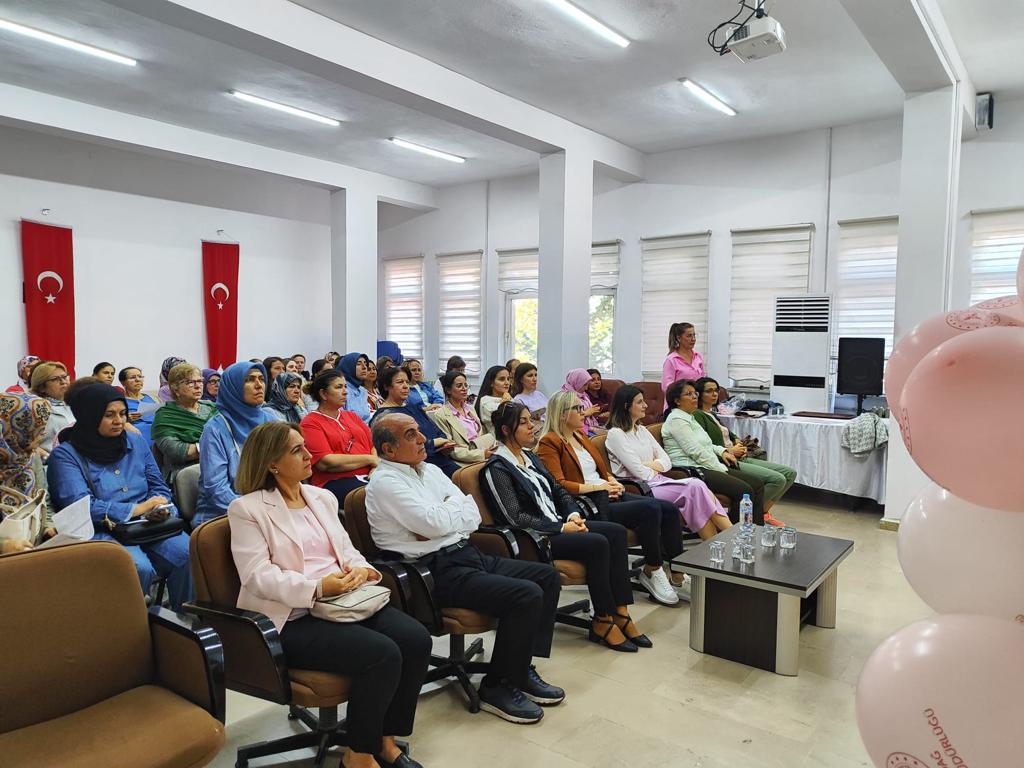 Gülşen UYGUR Hanımefendi Meme Kanseri Farkındalık Etkinliğine Katıldı 
